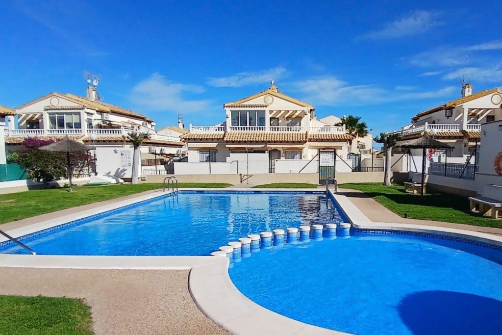 Adosado en Orihuela – Urbanización Perla del Mar