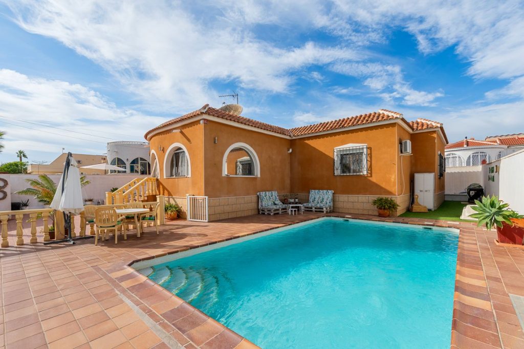 Villa en Rojales – Centro de la Ciudad Quesada