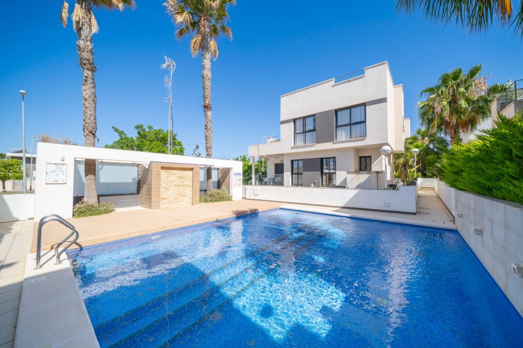 Villa en Rojales – Centro de la Ciudad Quesada