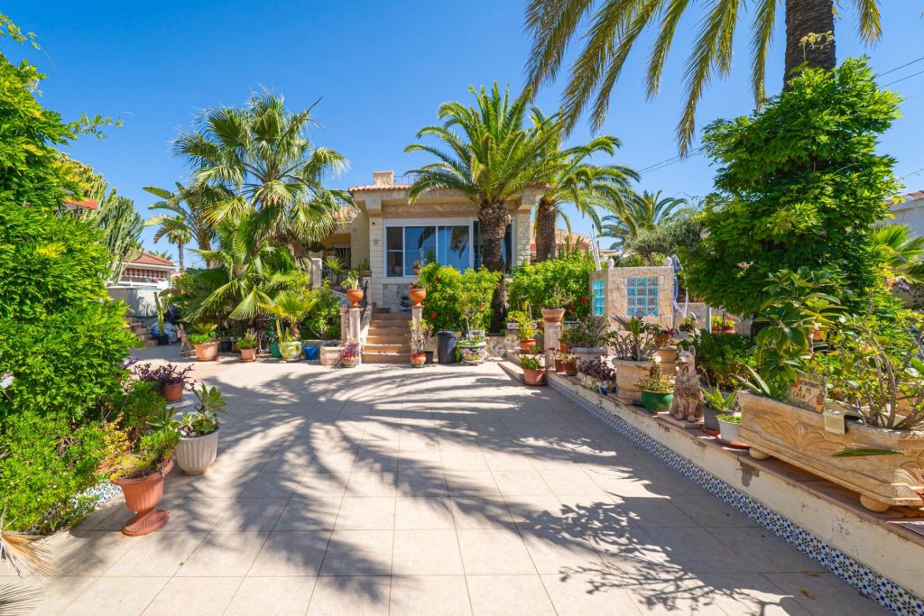 Villa en Rojales – Centro de la Ciudad Quesada
